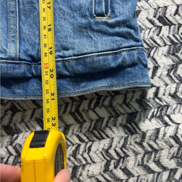 Like New Abercrombie & Fitch Light Wash Denim Jean Jacket Womens Medium - Picture 8 of 9